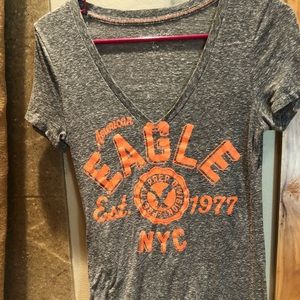 Grey American Eagle tee